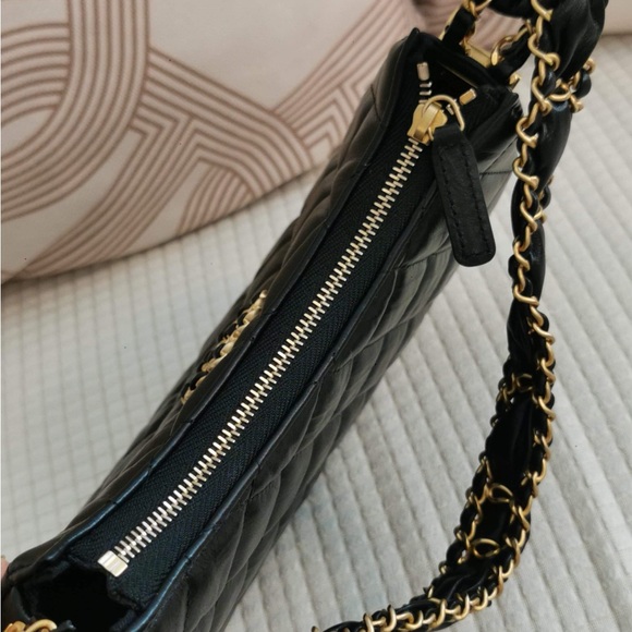 Chanel C19 23K Series Hobo Never Carried Like New - Picture 5 of 14